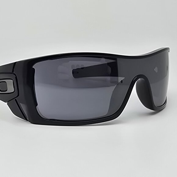 Oakley OO9101-01 Batwolf Black Ink Frame Black Iridium Lens Shield Sunglasses - Picture 6 of 15